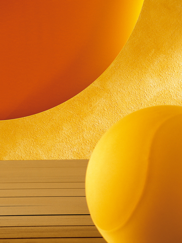 Kreative Maltechniken von Oskar Seus kreisförmige gelb strukturierte Wand
